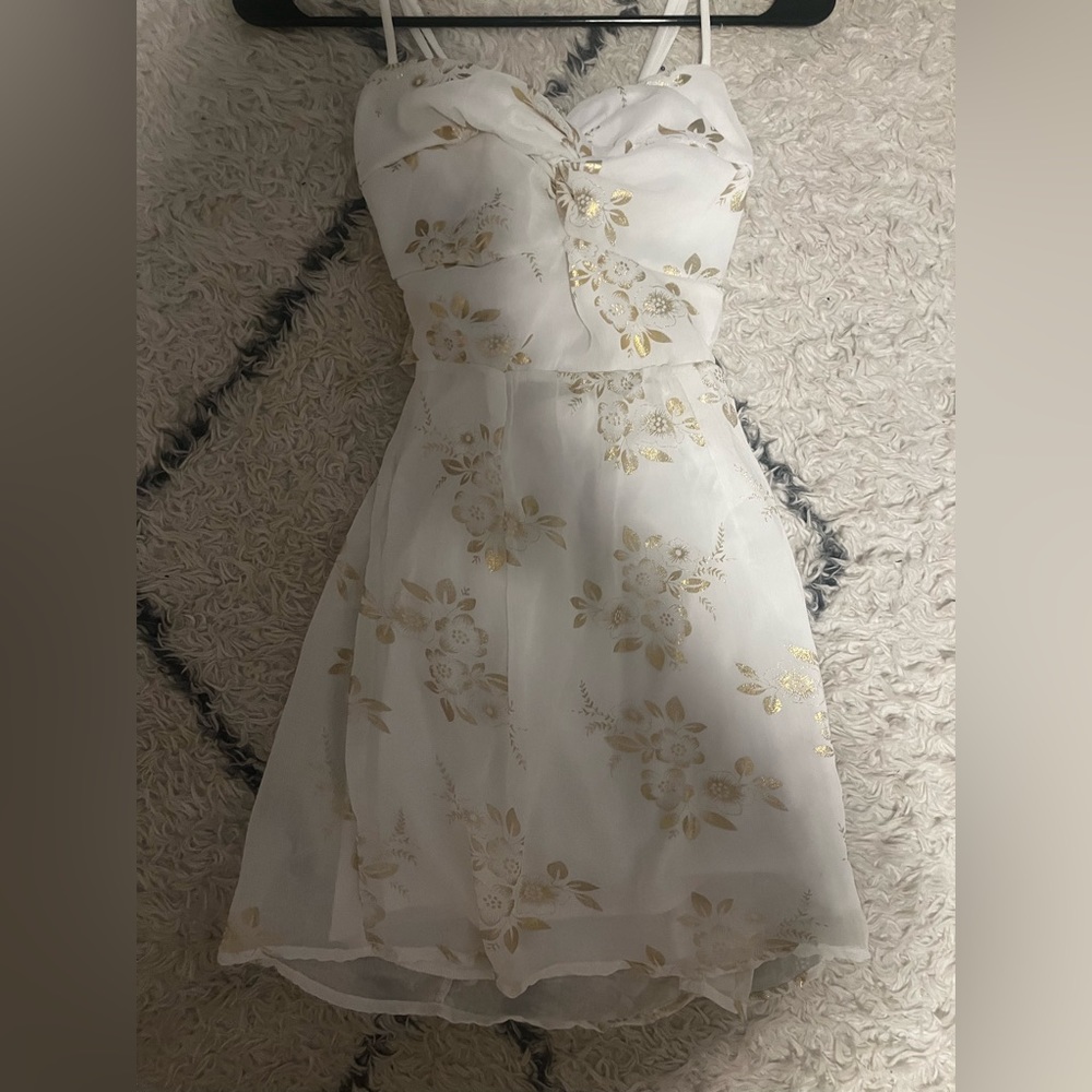 Never worn, no tags